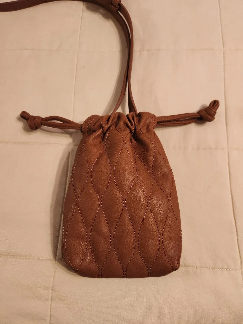 Universal Thread - Handbag Pouch Purse Quilted, Crossbody Bag, Lightweight EUC